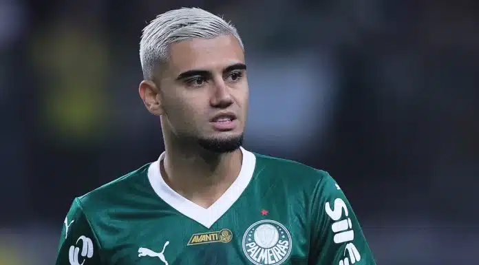 Andreas Pereira pode ser suspenso após polêmica em pênalti no clássico entre Palmeiras e Corinthians Andreas Pereira pode ser suspenso após polêmica em pênalti