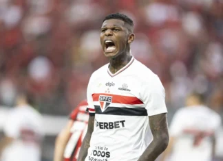 Arboleda descumpre acordo e São Paulo vê rescisão mais distante Arboleda descumpre acordo e São Paulo