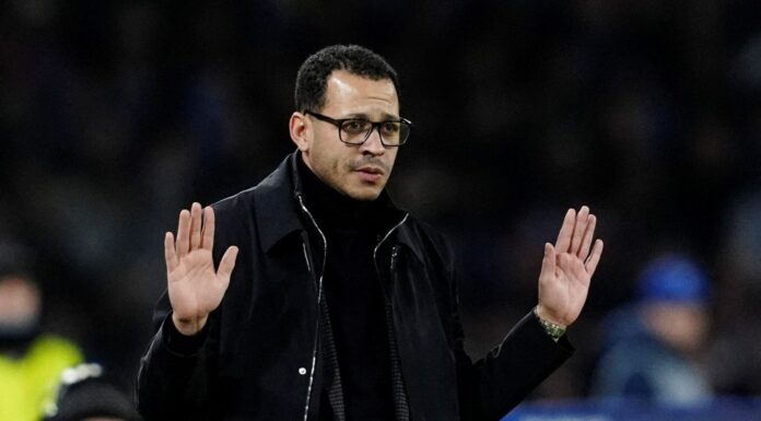 Chelsea demite Liam Rosenior após sequência irregular e busca novo rumo na temporada Chelsea demite Liam Rosenior após sequência irregular