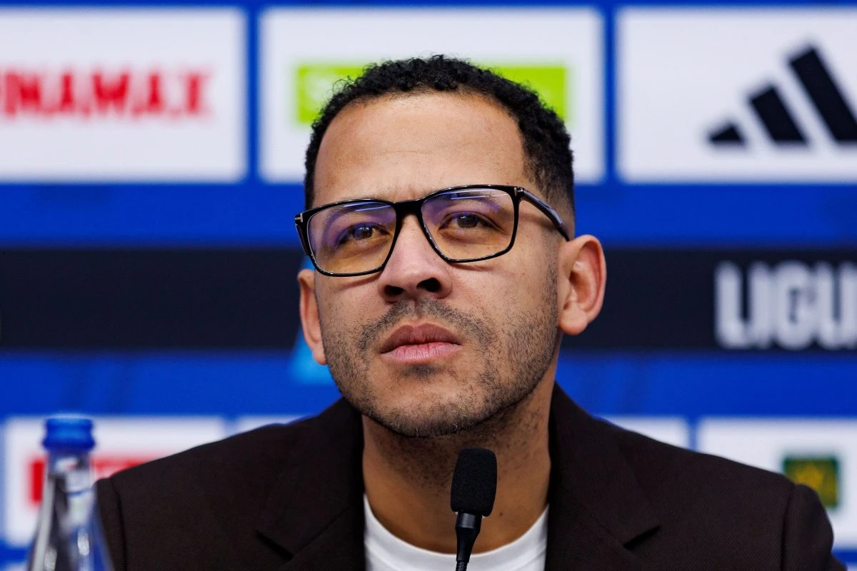 Chelsea demite Liam Rosenior após sequência irregular