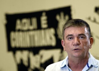 Comissão de Ética do Corinthians recomenda expulsão de Andrés Sanchez e amplia crise política no clube Comissão de Ética do Corinthians recomenda expulsão de Andrés Sanchez