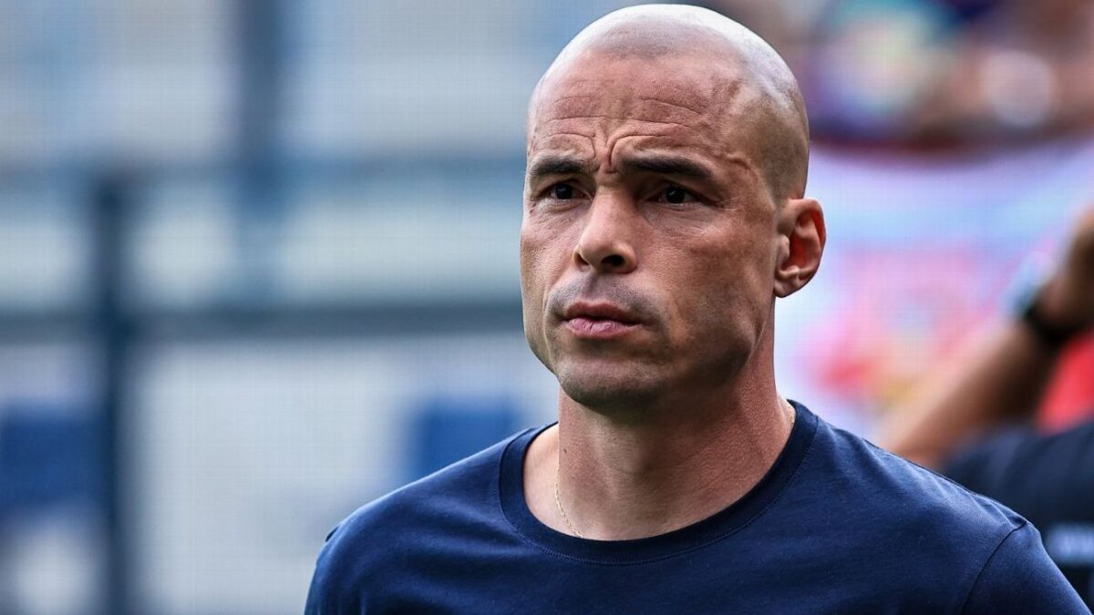 Corinthians anuncia Júlio César como novo gerente de futebol