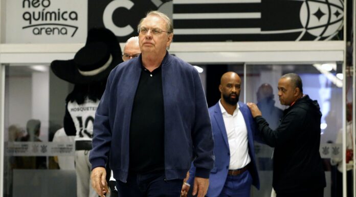 Corinthians avalia empréstimo de R$ 100 milhões para derrubar transfer ban e reorganizar finanças Corinthians avalia empréstimo de R$ 100 milhões