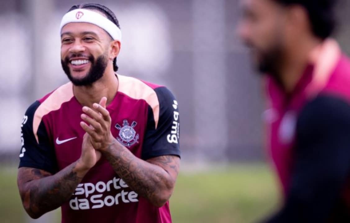 Corinthians define plano em três etapas para renovar com Memphis Depay