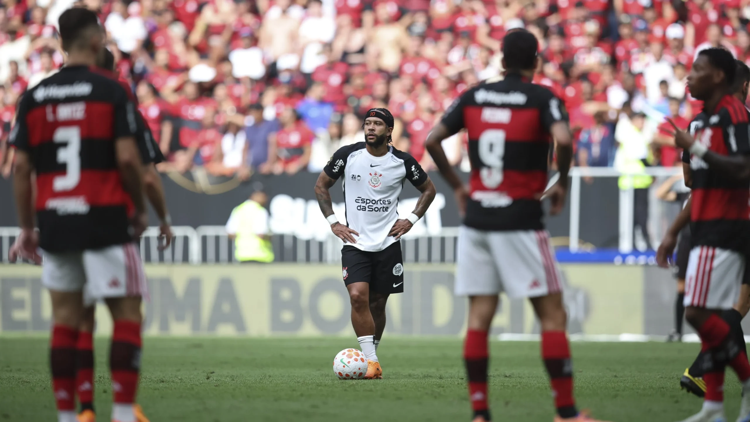 Corinthians e Flamengo mantêm 100% de aproveitamento