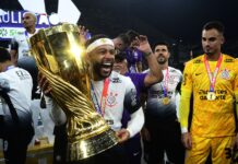 Corinthians vive impasse com Memphis Depay entre dívida milionária e contrato perto do fim Corinthians vive impasse com Memphis Depay entre dívida milionária