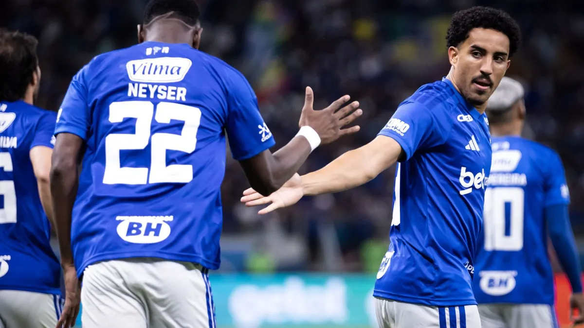 Cruzeiro vence o Bragantino de virada