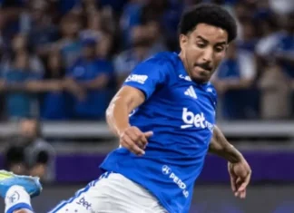 Cruzeiro vence o Bragantino de virada, mas segue na zona de rebaixamento do Brasileirão Cruzeiro vence o Bragantino de virada