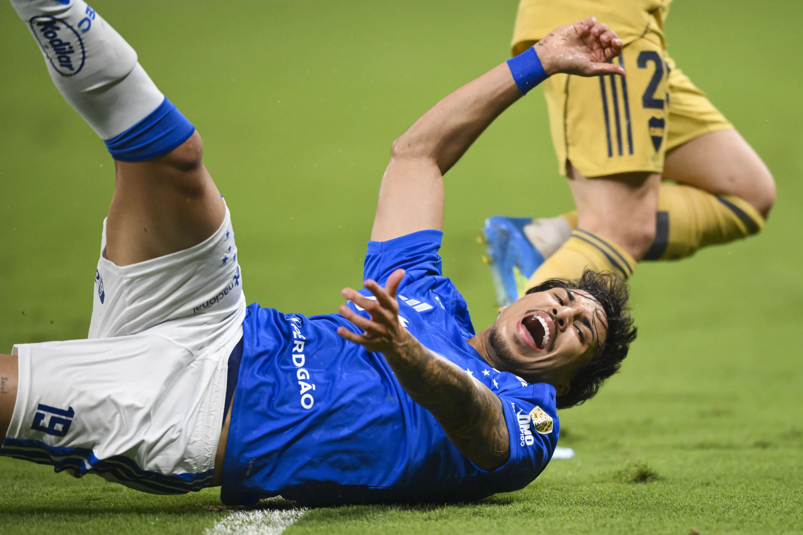 Cruzeiro x Boca Juniors termina em confusão no Mineirão