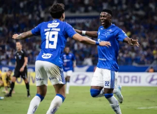 Cruzeiro x Boca Juniors termina em confusão no Mineirão e amplia tensão entre brasileiros e argentinos Cruzeiro x Boca Juniors termina em confusão no Mineirão