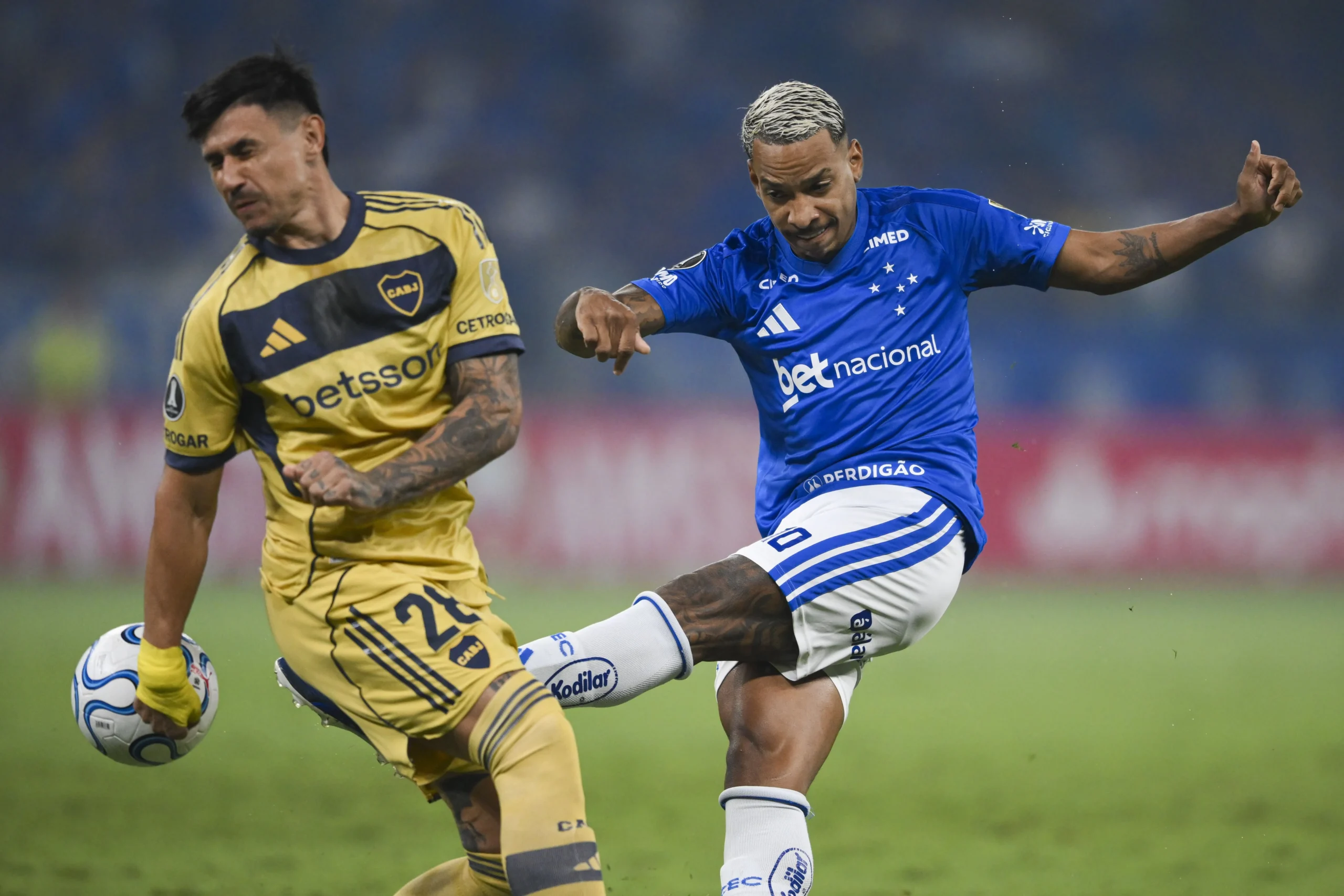 Cruzeiro x Boca Juniors termina em confusão no Mineirão