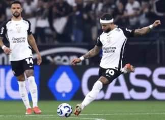 Diniz vê Memphis Depay como peça-chave e Corinthians discute renovação contratual Diniz vê Memphis Depay como peça-chave e Corinthians