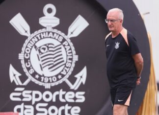 Dorival Jr. é demitido após sequência sem vitórias no Corinthians Dorival Jr. é demitido após sequência sem vitórias