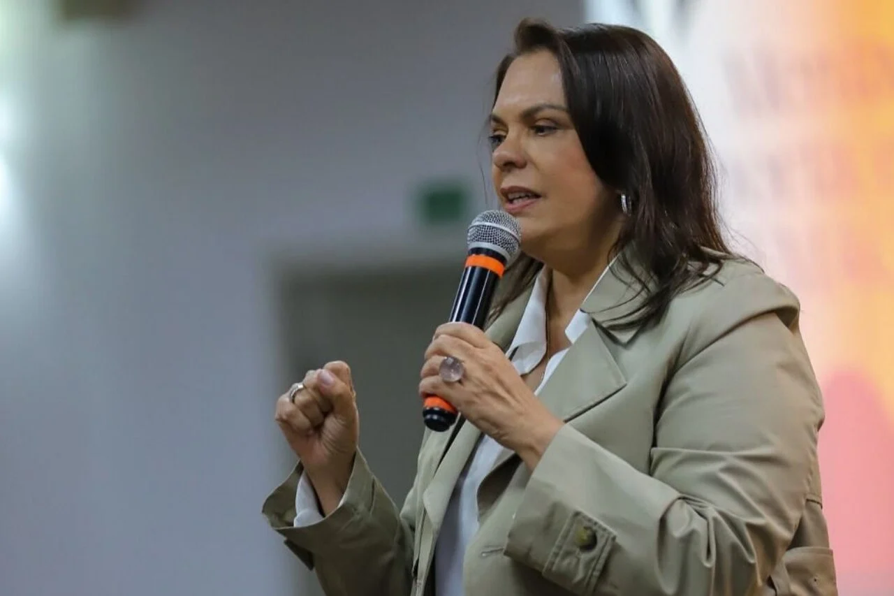 Douglas Schwartzmann e Mara Casares são afastados do São Paulo