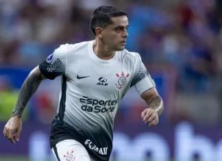 Fagner rescinde com o Corinthians e fica perto de acerto com o Cruzeiro Fagner rescinde com o Corinthians