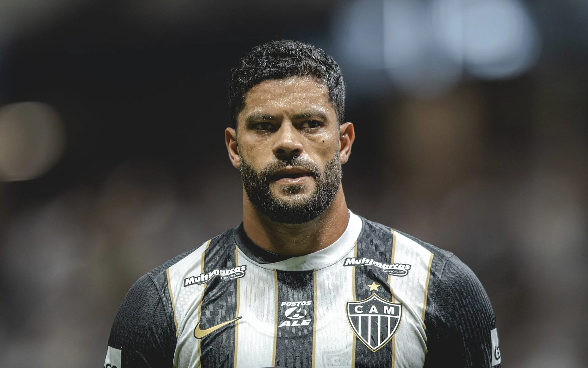 Hulk recebe sondagem, fica fora contra o Flamengo
