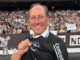 Justiça proíbe John Textor de vender jogadores do Botafogo após ação do clube social Justiça proíbe John Textor de vender jogadores do Botafogo