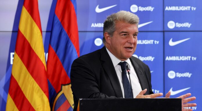 Laporta renuncia à presidência do Barcelona e aposta em Messi para eleição de 2026 Laporta renuncia à presidência do Barcelona