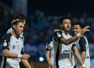 Lingard decide, Corinthians joga pouco, mas leva vantagem na Copa do Brasil Lingard decide, Corinthians joga pouco, mas leva vantagem