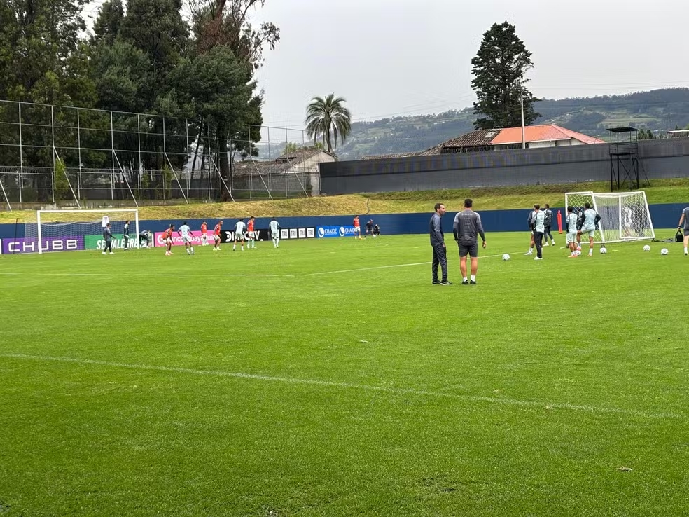 Mirassol treina no CT do Independiente del Valle antes de duelo