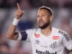 Neymar discute com torcedores após empate do Santos e expõe tensão na Vila Belmiro Neymar discute com torcedores após empate do Santos