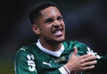 Palmeiras vence por 3 a 0, encaminha classificação e liga alerta com situação de Vitor Roque Palmeiras vence por 3 a 0, encaminha classificação e liga alerta