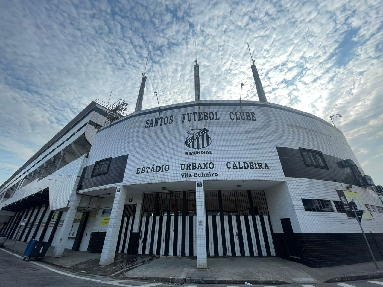 Santos recebe proposta bilionária por SAF