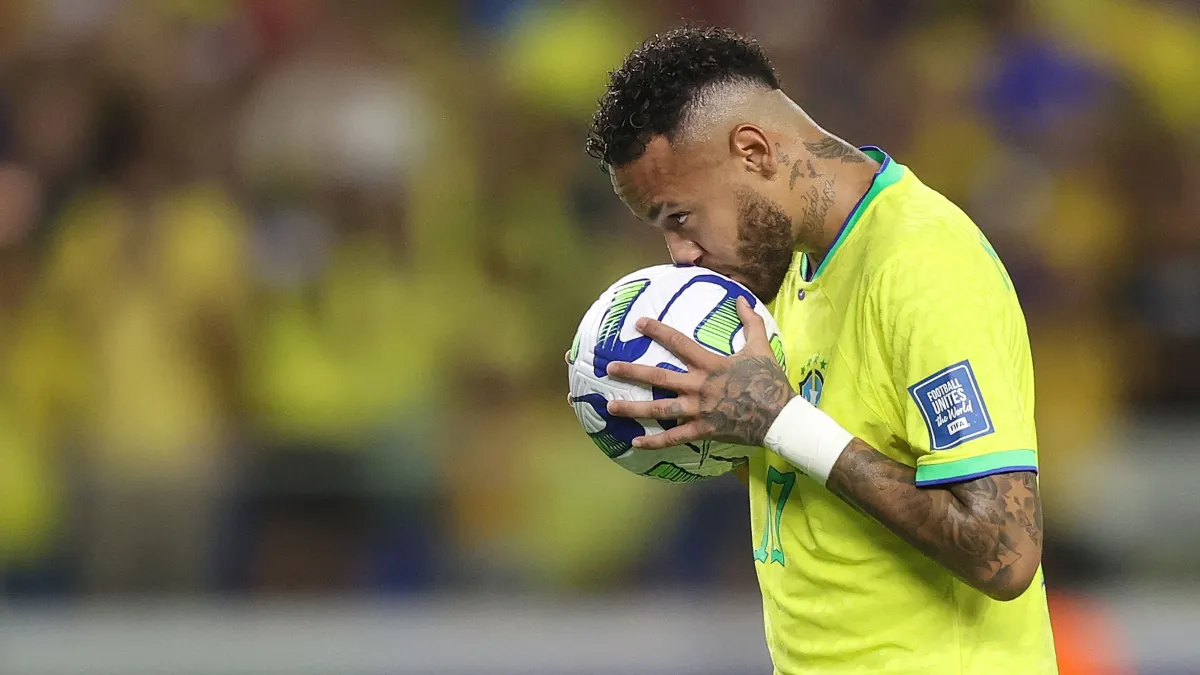 Ancelotti comenta posição de Neymar na Seleção