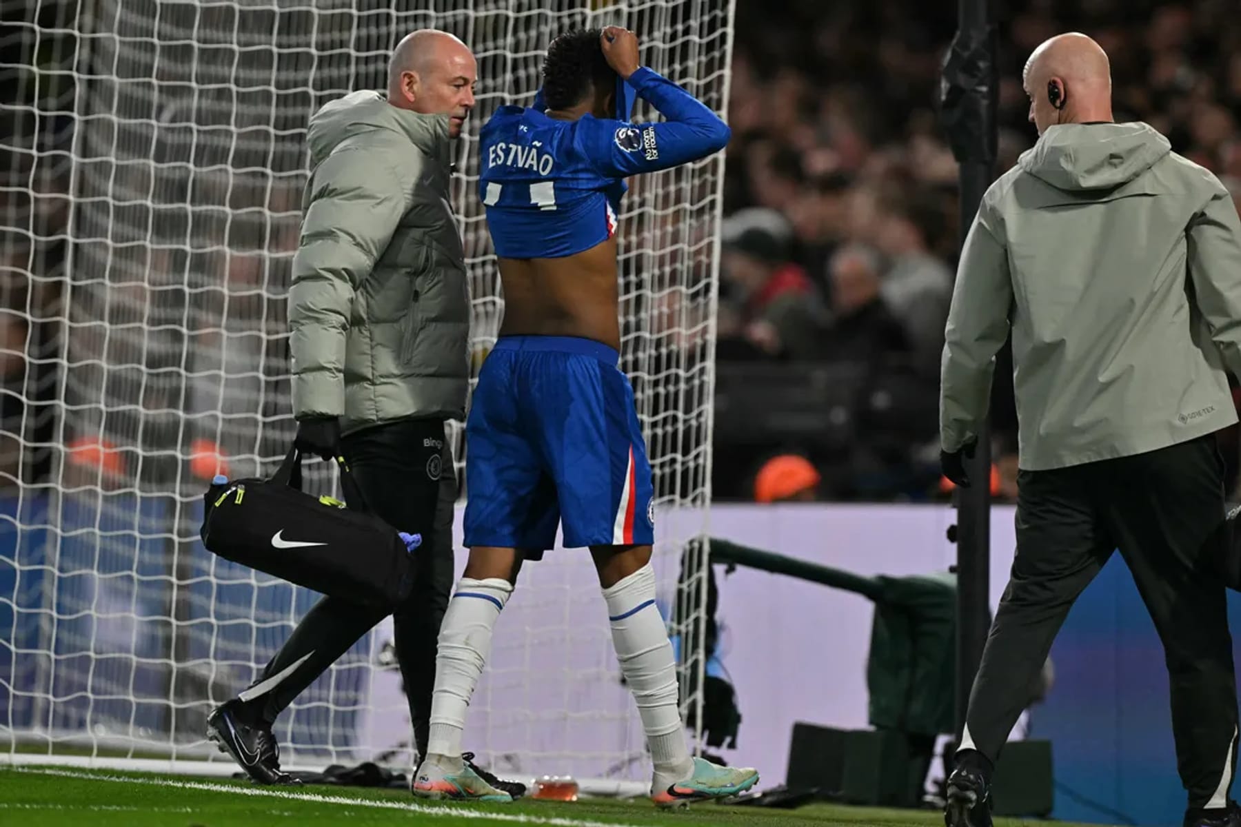 Ancelotti corta Estêvão da Copa do Mundo por lesão