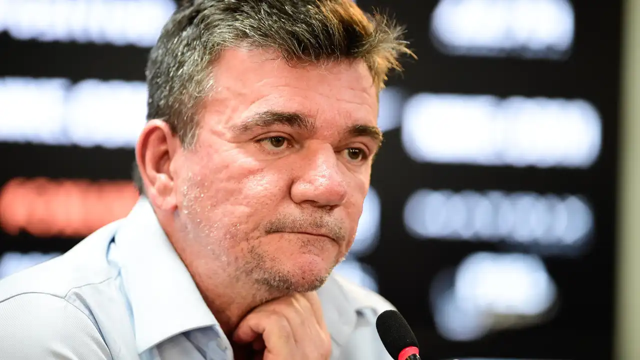 Andrés Sanchez é expulso do Corinthians e decisão aprofunda crise