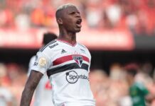 Arboleda reaparece após sumiço e discute futuro no São Paulo em meio a incertezas Arboleda reaparece após sumiço e discute futuro no São Paulo