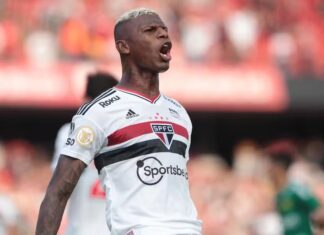 Arboleda reaparece após sumiço e discute futuro no São Paulo em meio a incertezas Arboleda reaparece após sumiço e discute futuro no São Paulo