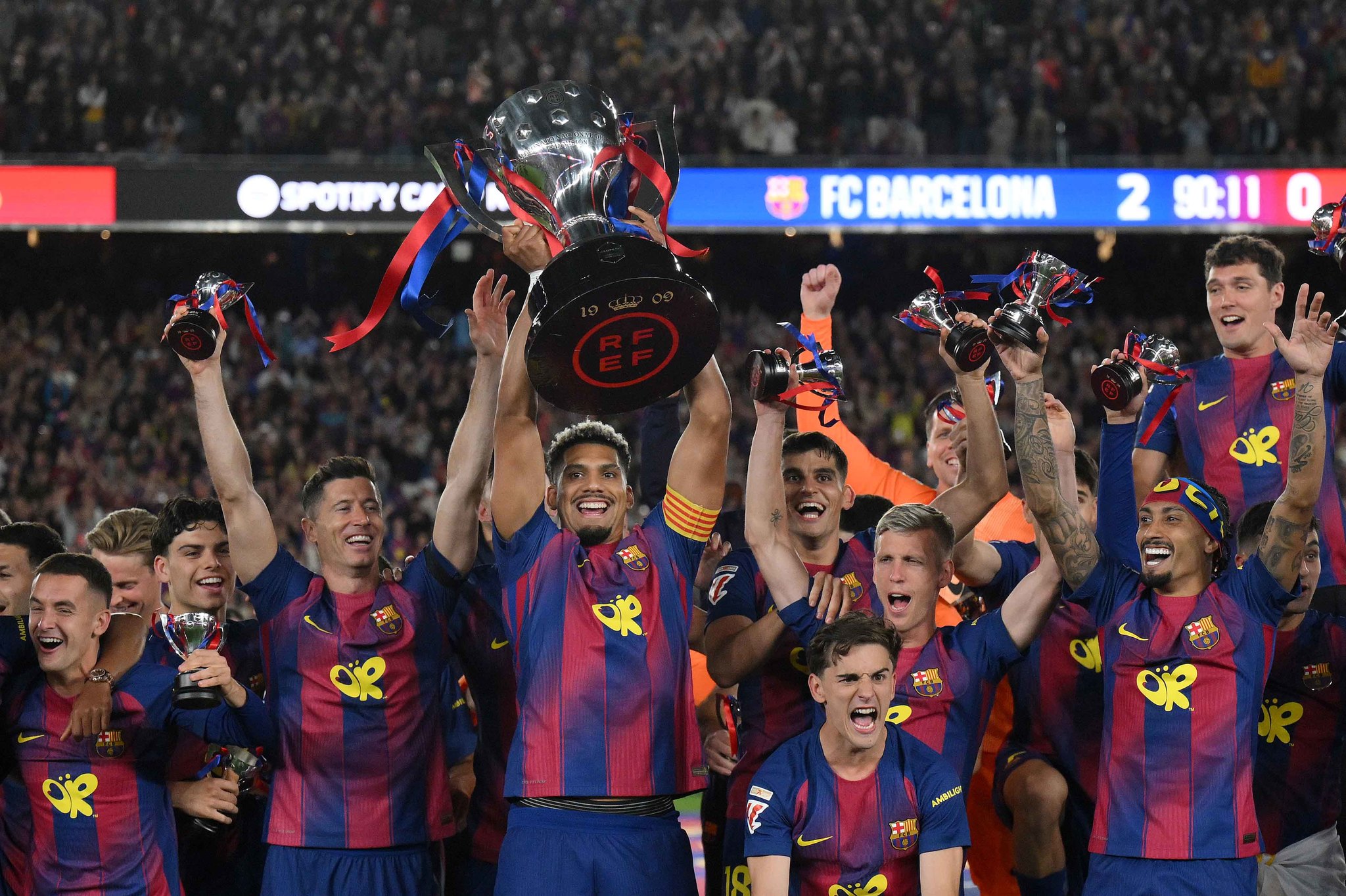 Barcelona conquista LaLiga, amplia domínio sobre o Real Madrid