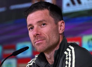 Chelsea anuncia Xabi Alonso como novo treinador e inicia nova fase de reconstrução esportiva Chelsea anuncia Xabi Alonso como novo treinador