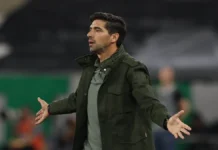 Comitê disciplinar da CONMEBOL vai julgar Abel Ferreira após gesto obsceno e Palmeiras teme punição pesada Comitê disciplinar da CONMEBOL vai julgar Abel Ferreira após gesto obsceno e Palmeiras teme punição pesada