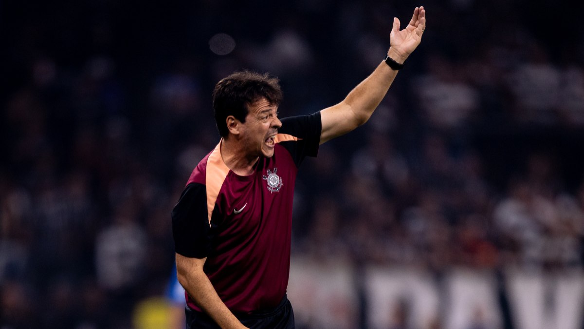 Corinthians atropela o Peñarol, mantém 100% na Libertadores