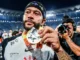Corinthians negocia renovação com Memphis envolvendo dívida, empresas e possível redução salarial Corinthians negocia renovação com Memphis envolvendo dívida