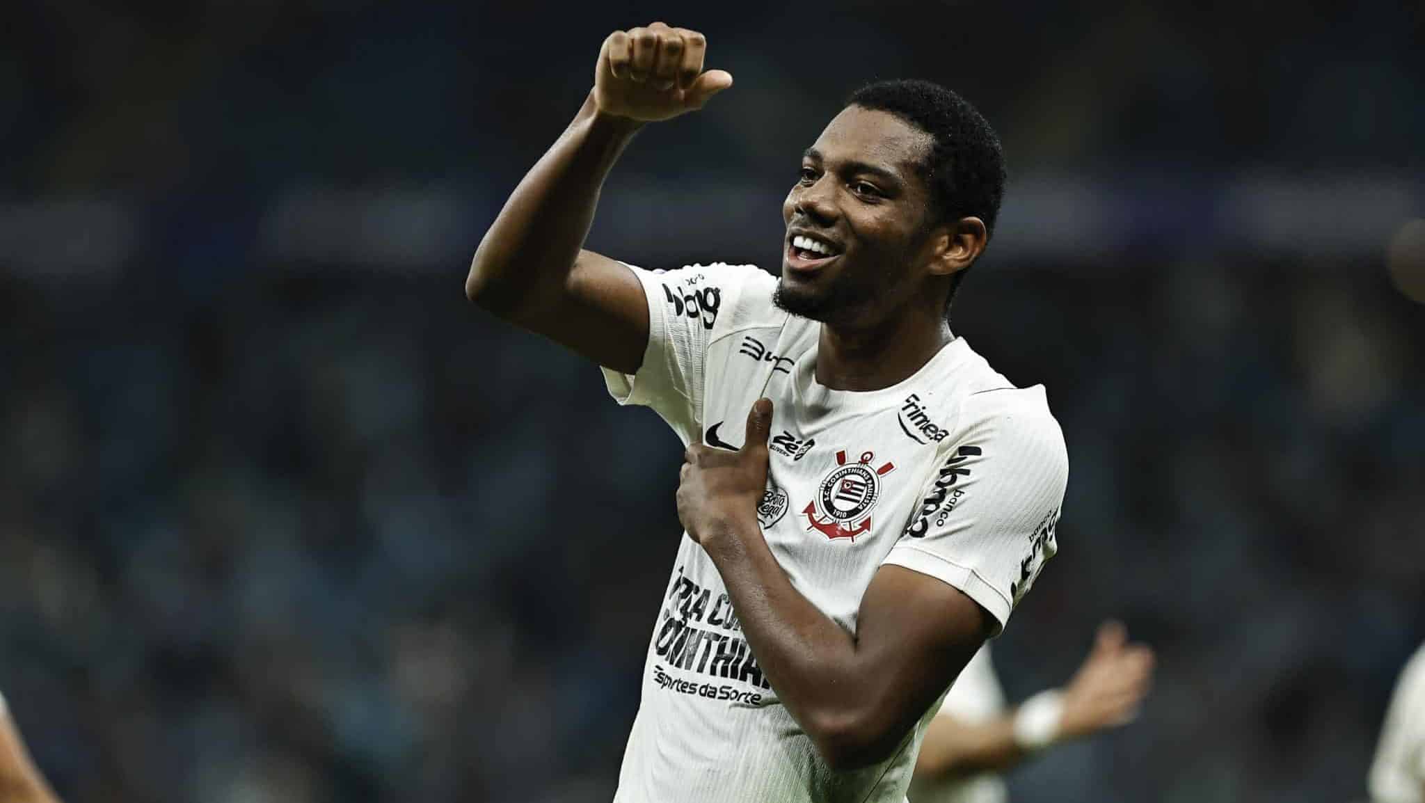 Corinthians vira sobre o Grêmio em Porto Alegre