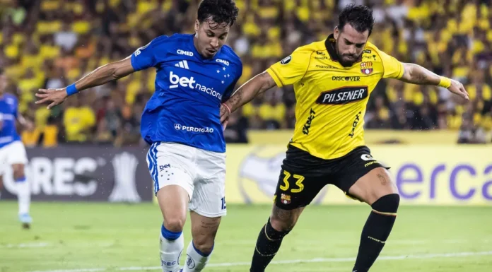 Cruzeiro atropela o Barcelona de Guayaquil, garante vaga nas oitavas e faz sua melhor atuação na Libertadores Cruzeiro atropela o Barcelona de Guayaquil, garante vaga nas oitavas