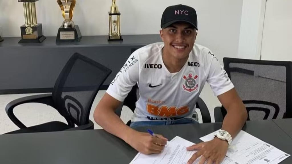 Ex-jogador da base do Corinthians se manifesta após condenação milionária do clube