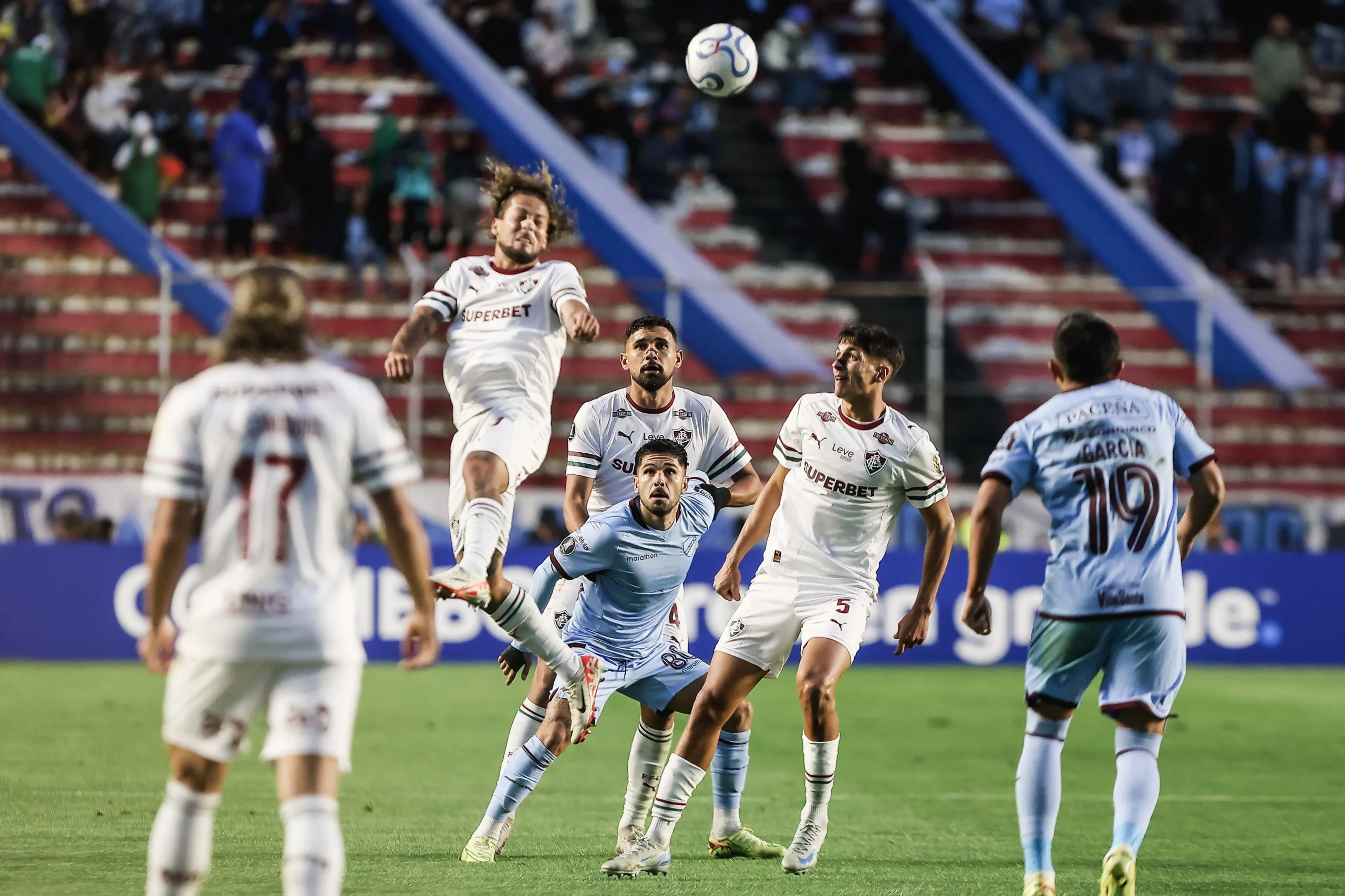 Fluminense sofre na altitude e perde para o Bolívar