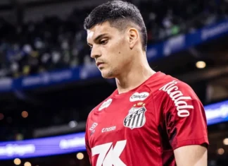Gabriel Brazão fica perto de saída do Santos e perda preocupa Cuca em meio à temporada Gabriel Brazão fica perto de saída do Santos e perda preocupa Cuca