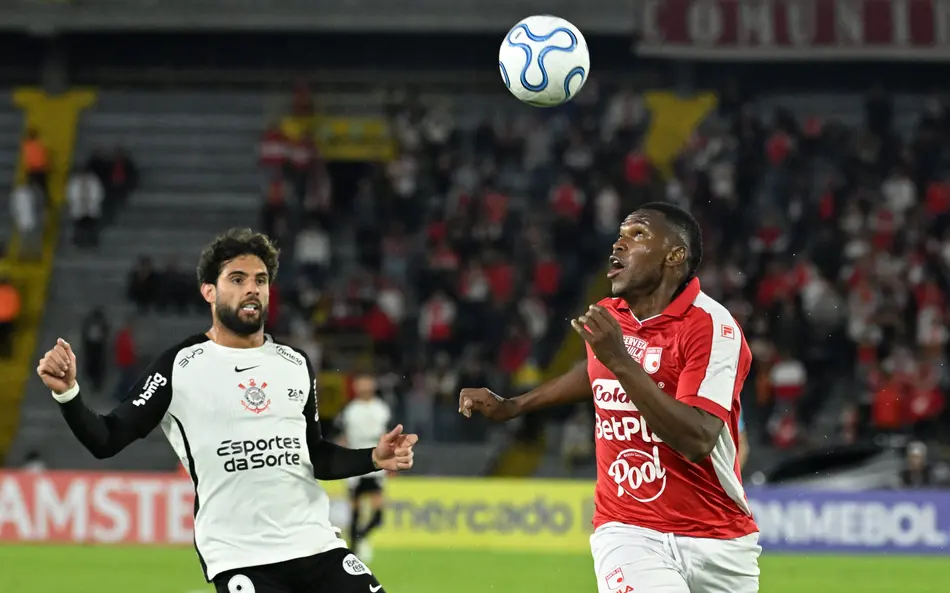 Gustavo Henrique evita derrota do Corinthians, mas empate mantém pressão