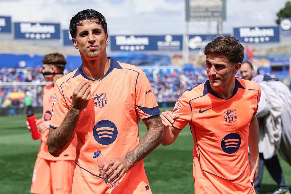 Lateral do Barcelona pode bater recorde histórico na Europa