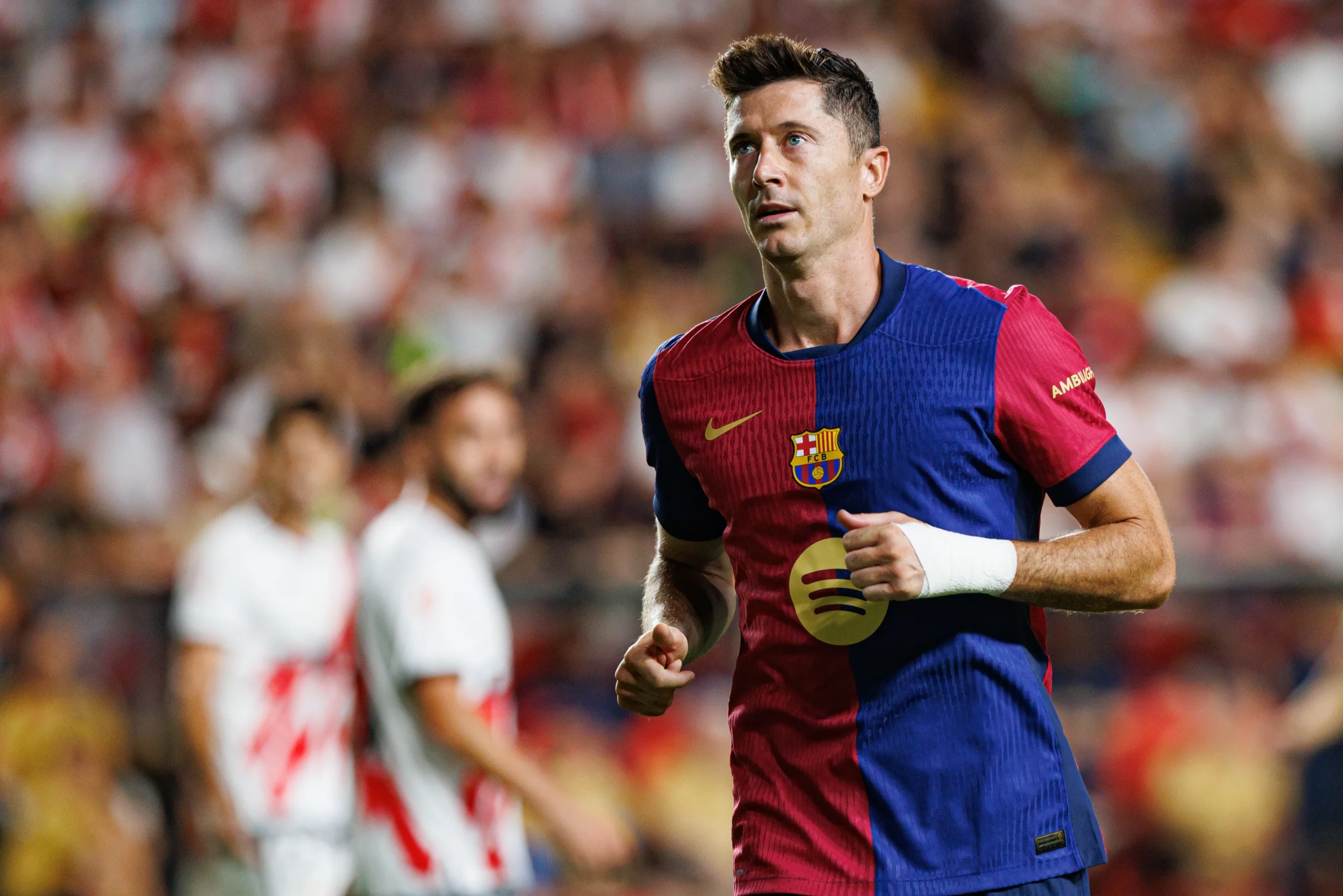 Lewandowski anuncia saída do Barcelona após quatro anos e encerra ciclo marcante no clube catalão Lewandowski anuncia saída do Barcelona após quatro anos