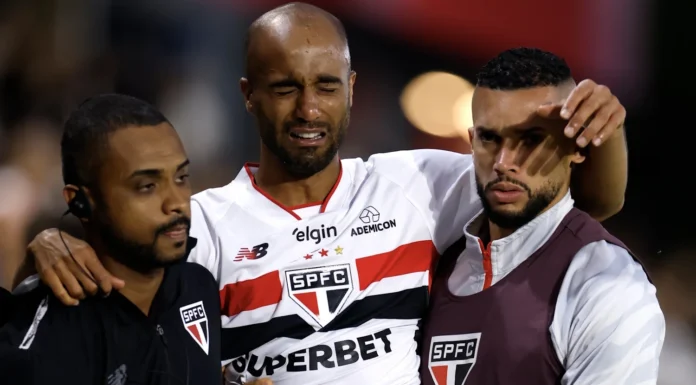 Lucas Moura sofre ruptura no tendão de Aquiles e desfalca o São Paulo por longo período Lucas Moura sofre ruptura no tendão de Aquiles e desfalca o São Paulo