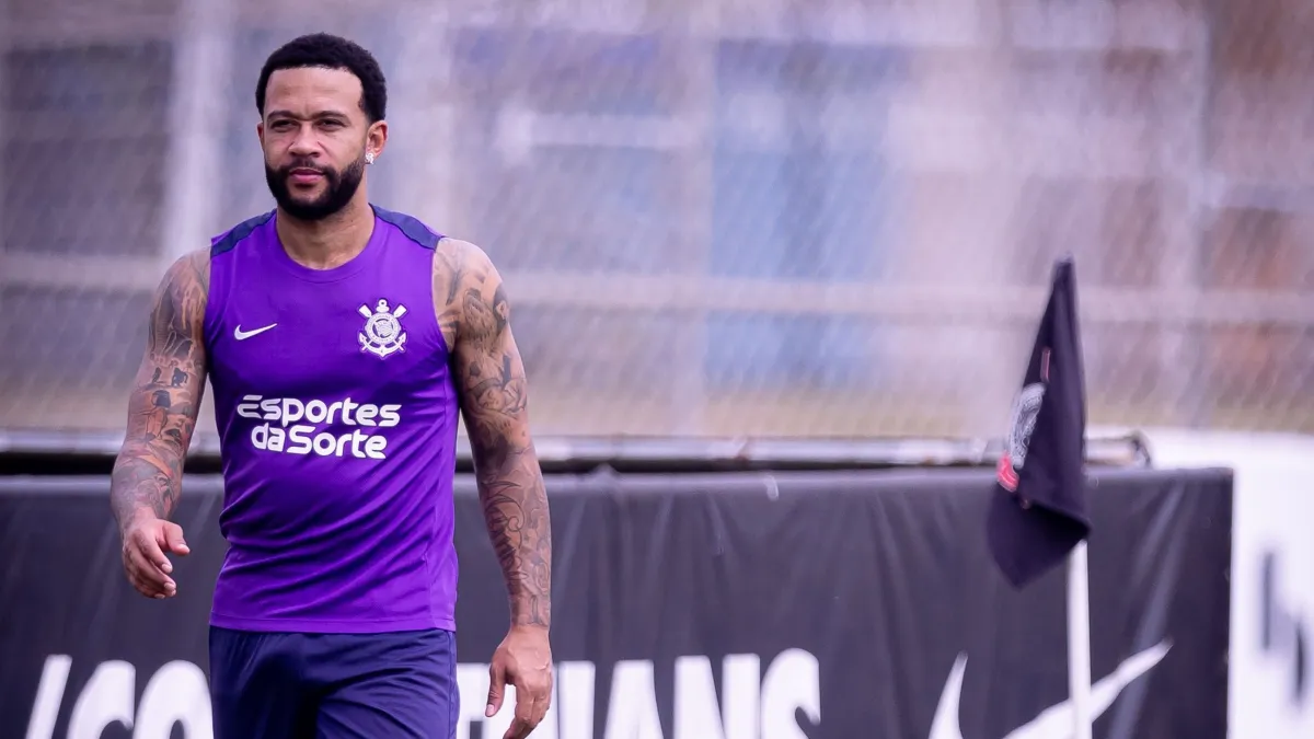 Memphis segue fora dos treinos com bola
