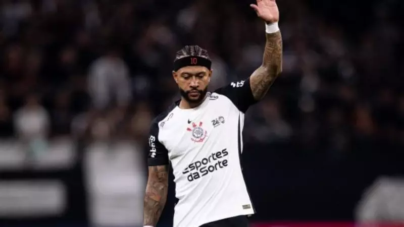 Memphis sente a panturrilha, tem retorno adiado e aumenta preocupação