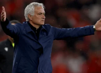 Mourinho admite contatos com o Real Madrid e decisão sobre futuro deve acontecer na próxima semana Mourinho admite contatos com o Real Madrid