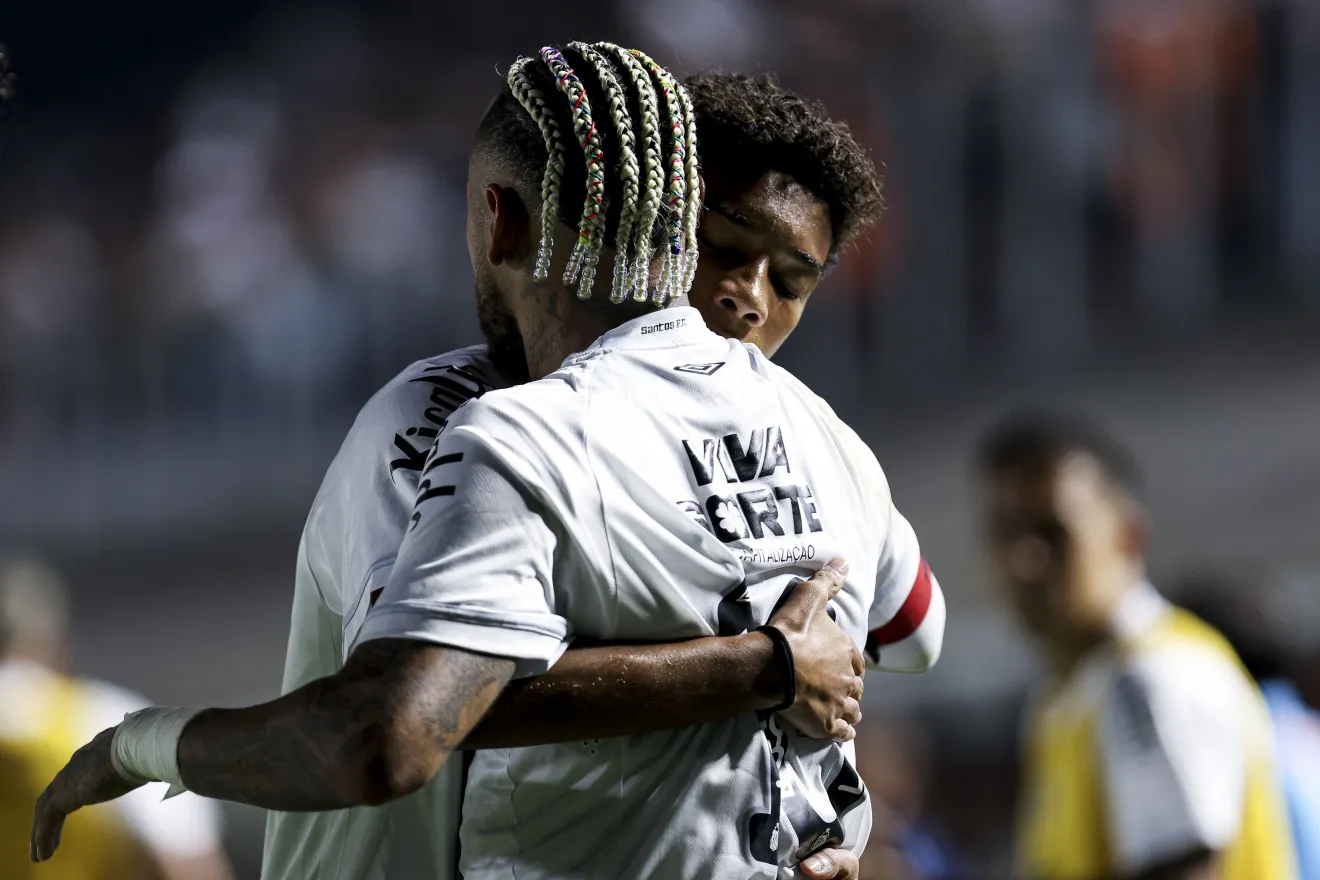 Neymar e Robinho Jr fazem as pazes, mas empate do Santos na Sul-Americana mantém pressão sobre elenco e gestão